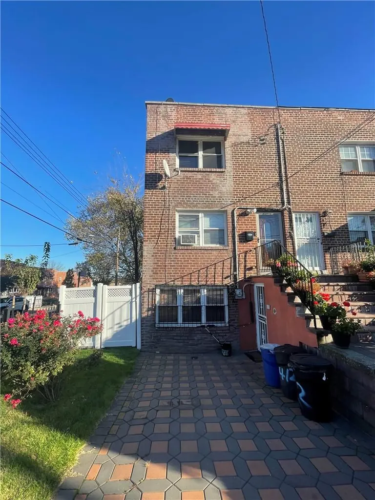 4122 Paulding Avenue Bronx NY 10466