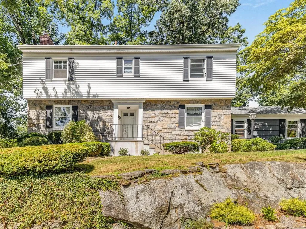 63 Rockland Avenue Yonkers NY 10705