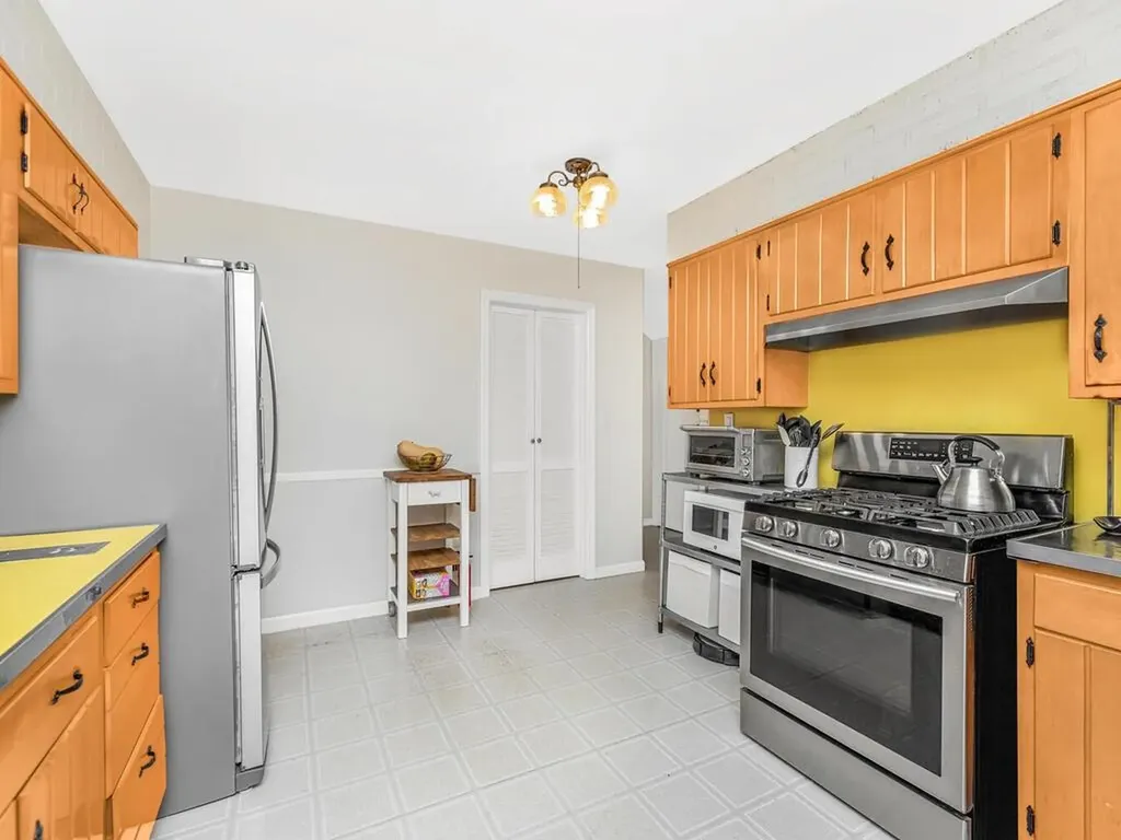 63 Rockland Avenue Yonkers NY 10705