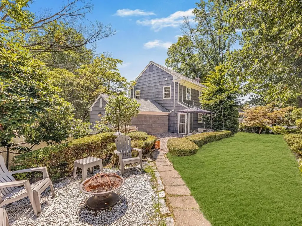 63 Rockland Avenue Yonkers NY 10705