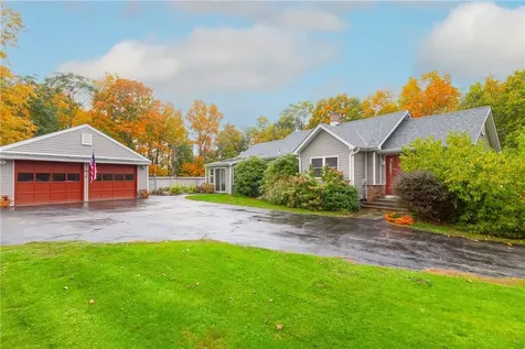 557 Violet Avenue Hyde Park NY 12538