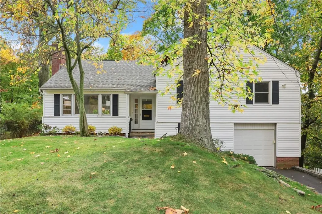 8 Harmony Drive Larchmont NY 10538
