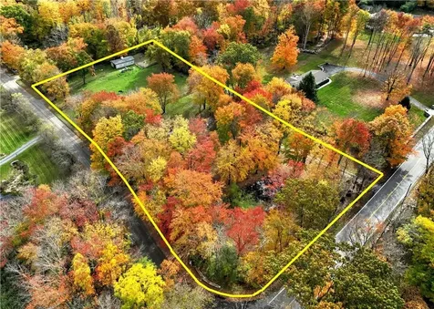 48 Schoolhouse Road Waccabuc NY 10597