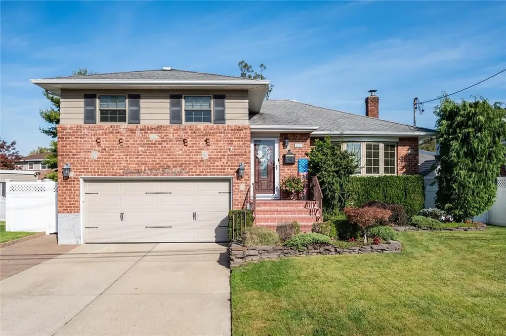 2931 Mona Court Wantagh NY 11793