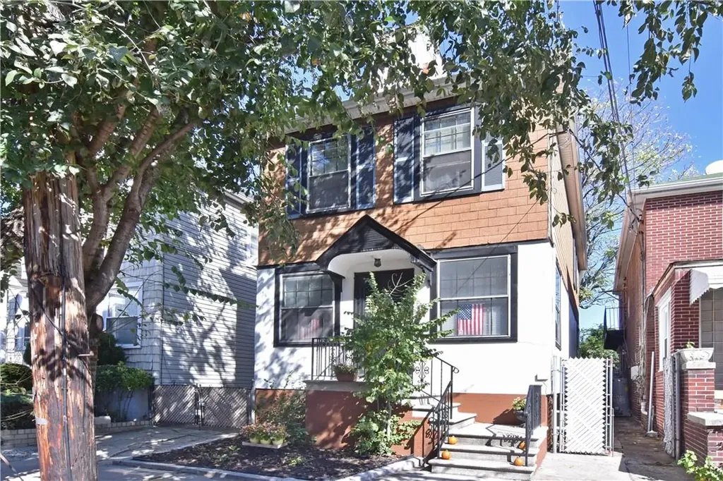 1646 Radcliff Avenue Bronx NY 10462