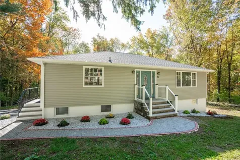 15 Fairmont Road Mahopac NY 10541