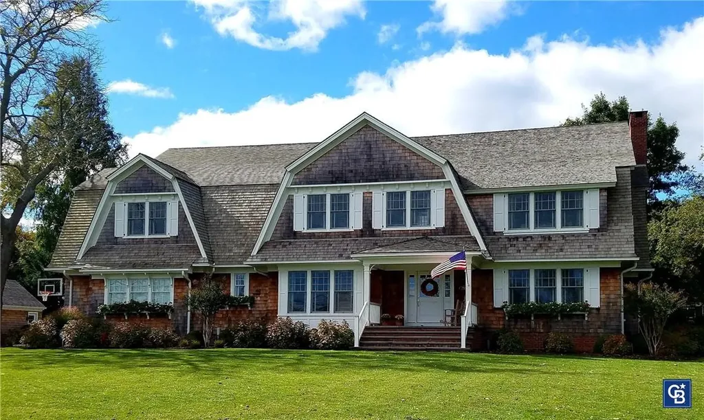 28 Dyke Road Setauket NY 11733