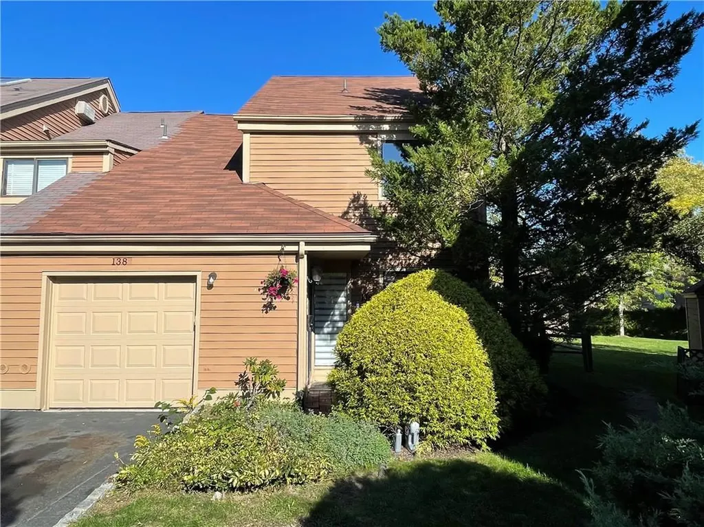 138 Brush Hollow Crescent Rye Brook NY 10573