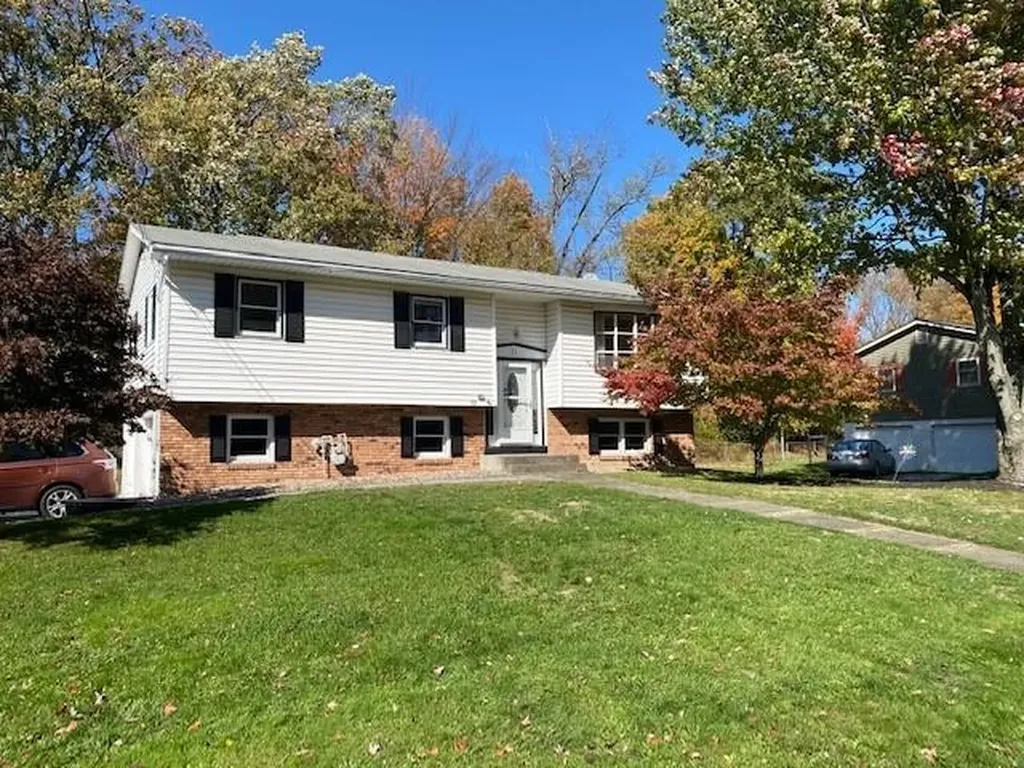 11 Laddie Road Middletown NY 10941