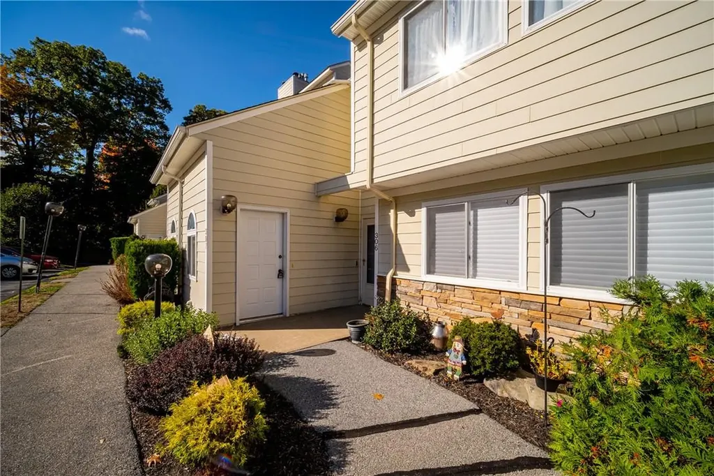 307 Crystal Hill Lane Poughkeepsie NY 12603