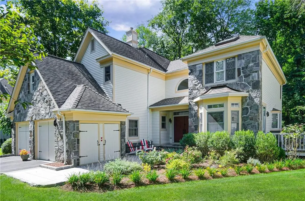 6 Westfield Circle White Plains NY 10605
