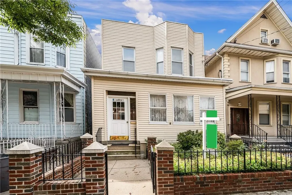 4323 Katonah Avenue Bronx NY 10470