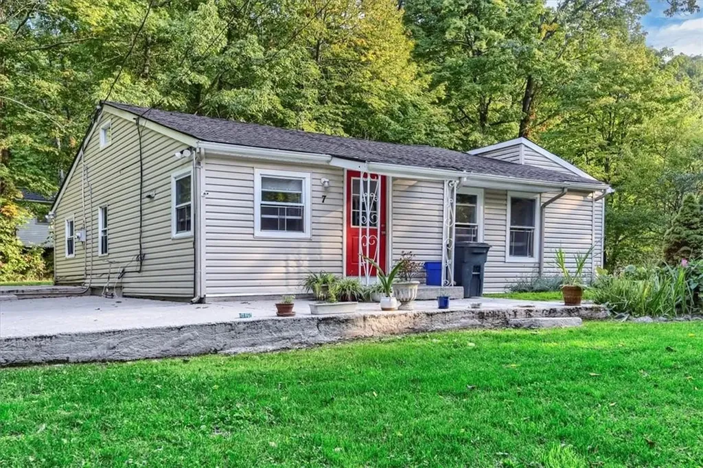 7 Woodland Circle N Monroe NY 10950