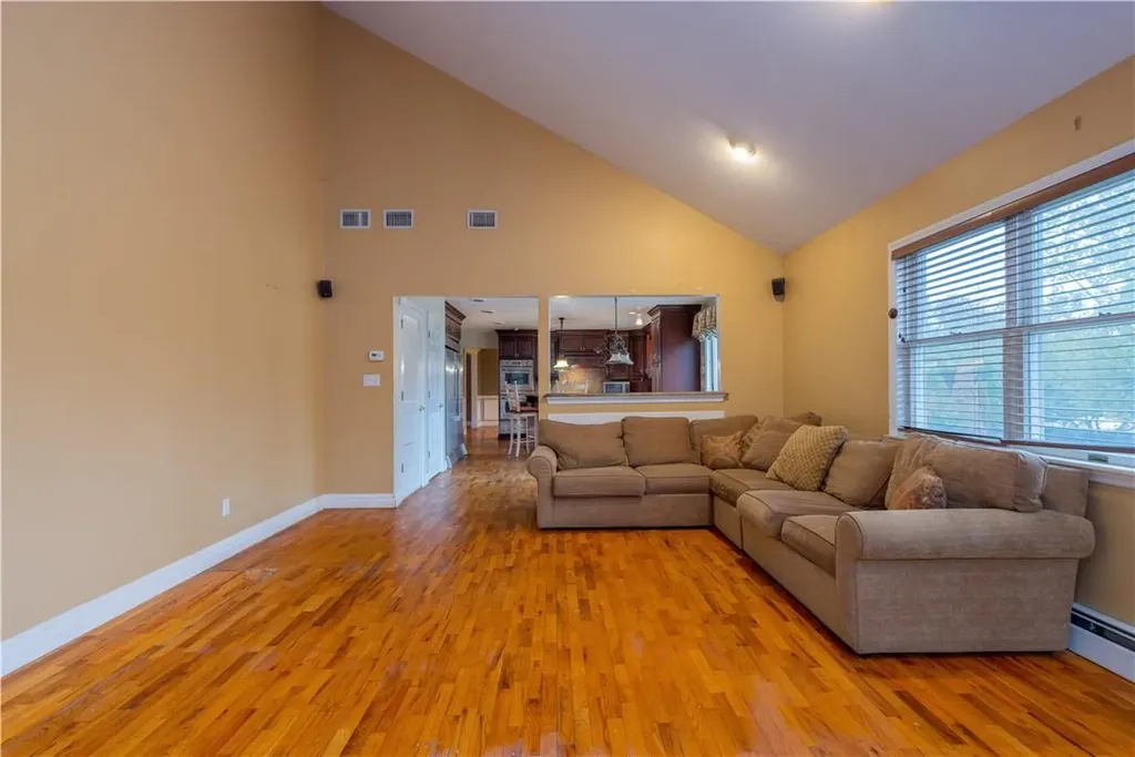 17 Blue Heron Road Nanuet NY 10954