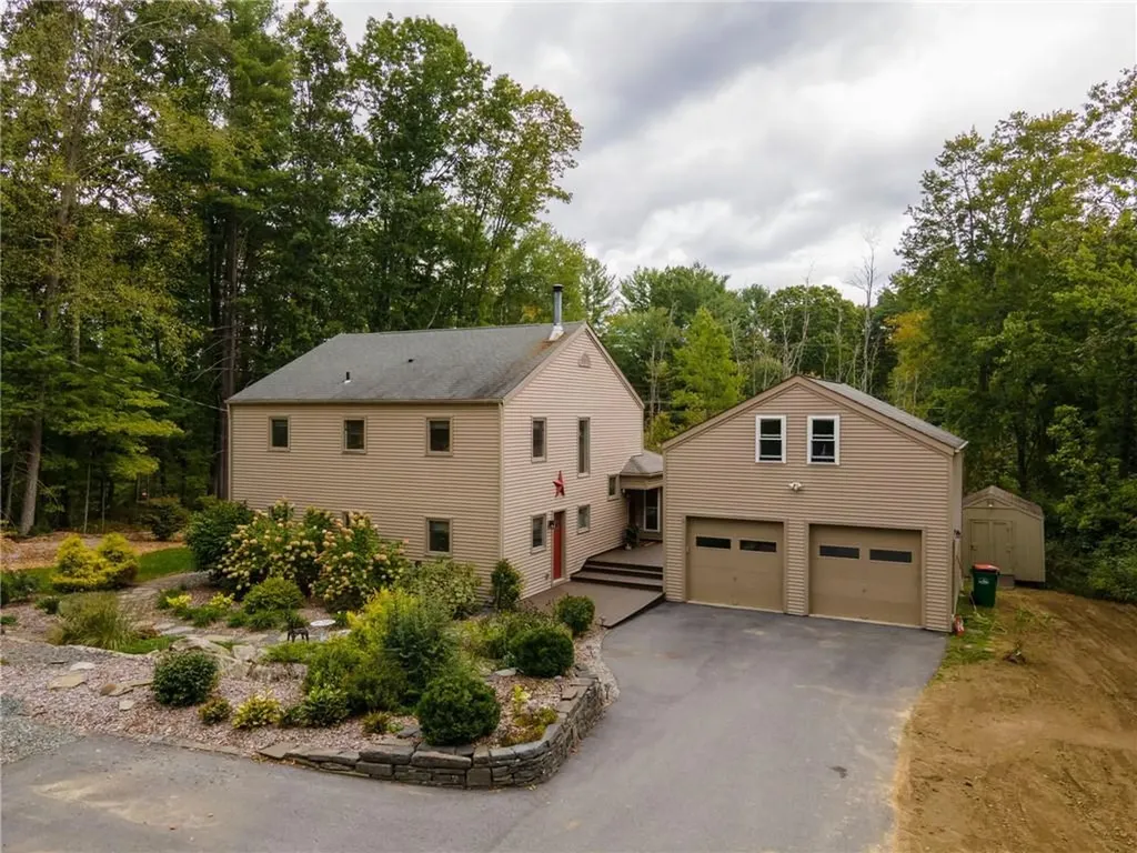 8 Coleman Road Hyde Park NY 12538