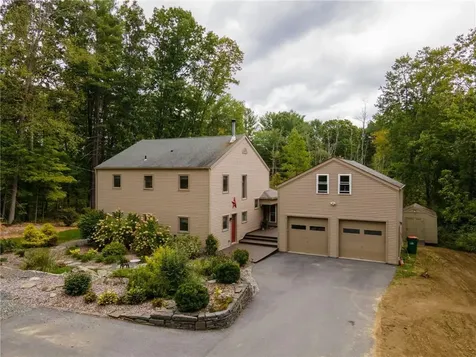 8 Coleman Road Hyde Park NY 12538