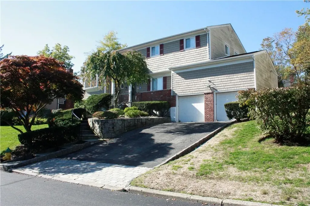 74 Sky Meadow Place White Plains NY 10607