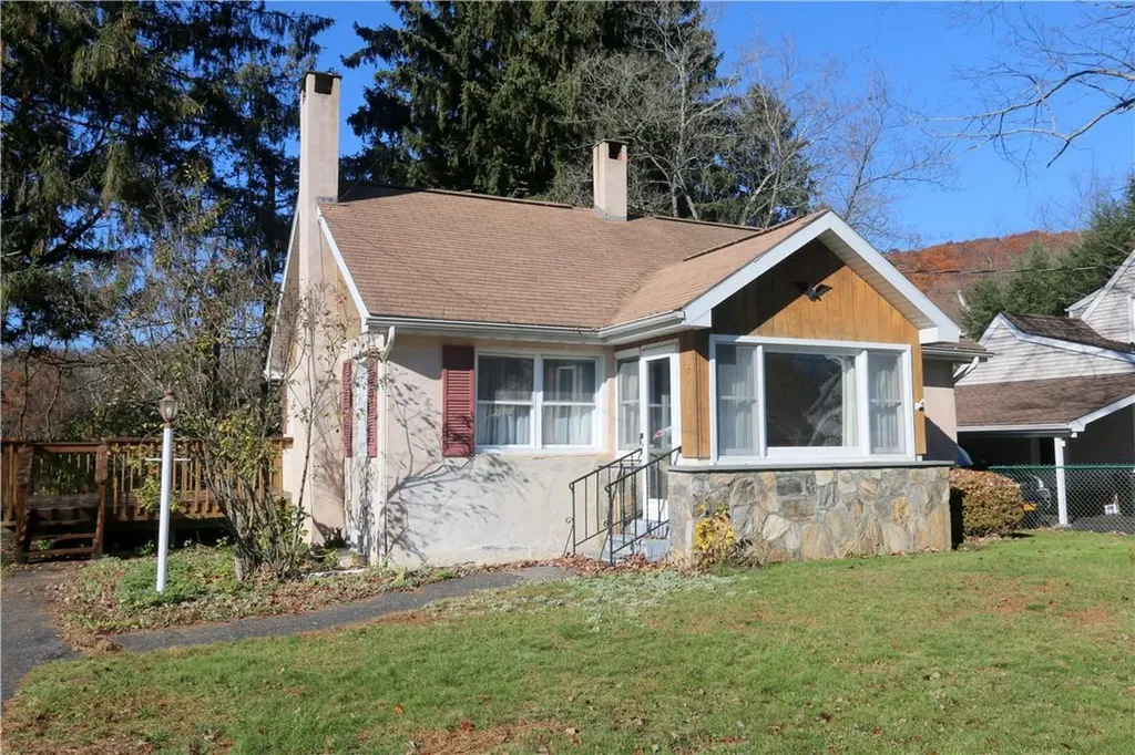 3741 Sunnyside Street Shrub Oak NY 10588