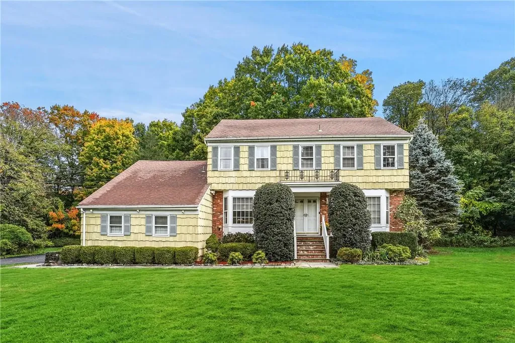 2 Lyons Road Armonk NY 10504