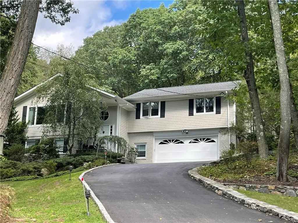 45 Oak Hill Road Chappaqua NY 10514