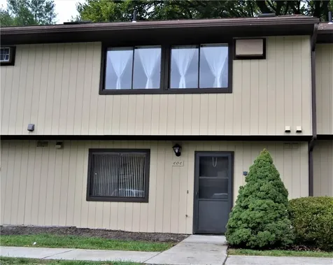 606 Chelsea Cove S Hopewell Junction NY 12533