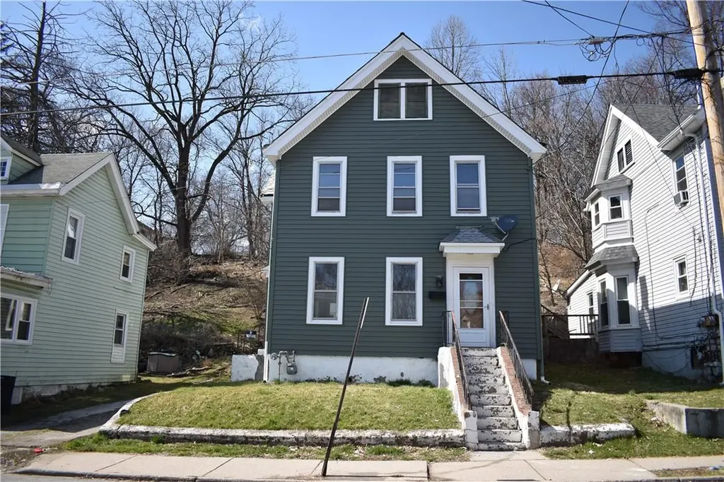43 Beacon Street Middletown NY 10940