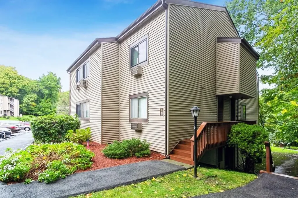 606 Village Drive Brewster NY 10509
