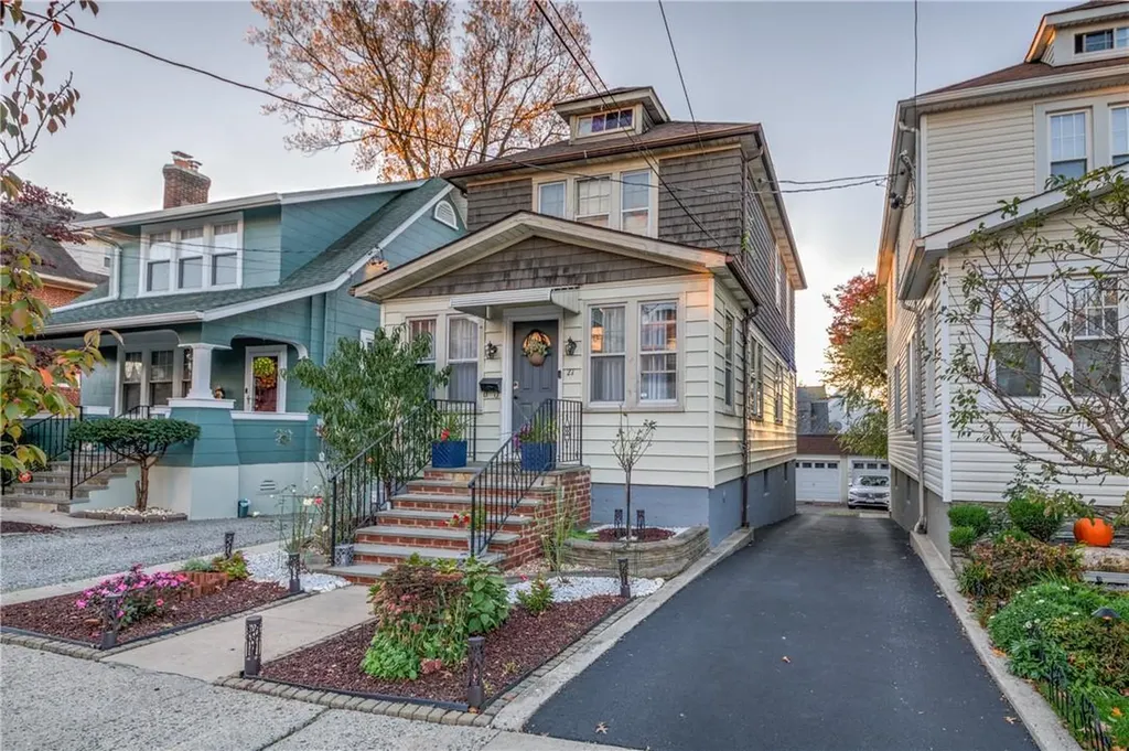 27 Lee Avenue Yonkers NY 10705