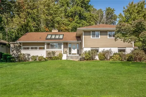 14 Country Club Road Eastchester NY 10709