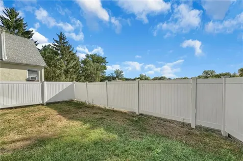 85 Entrance Way Mahopac NY 10541