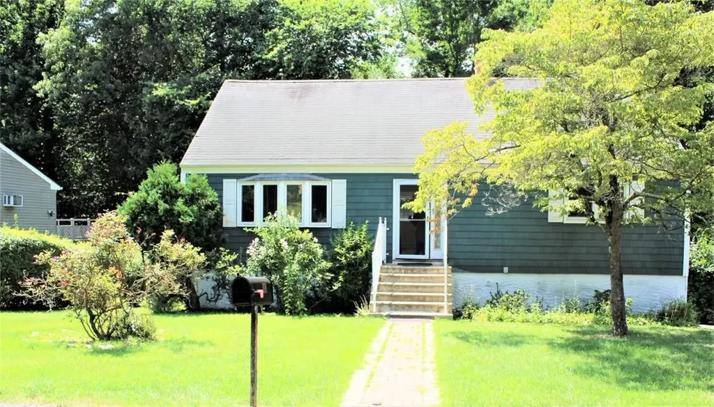 32 Greenwood Lane White Plains NY 10607