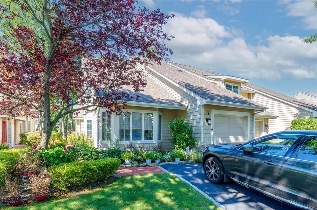 7 Pleasant Lane Bay Shore NY 11706