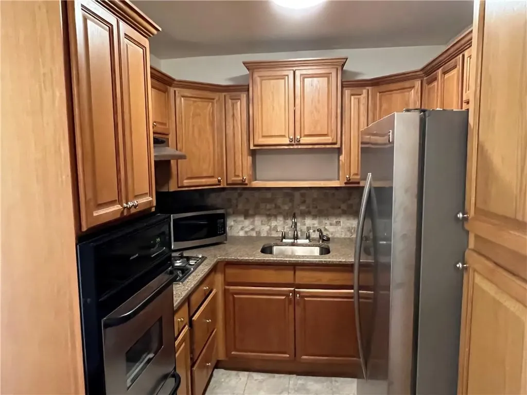 1752 Bartow Avenue Bronx NY 10469