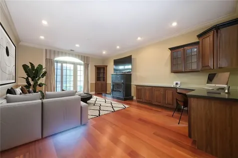 55 1st Street Pelham NY 10803