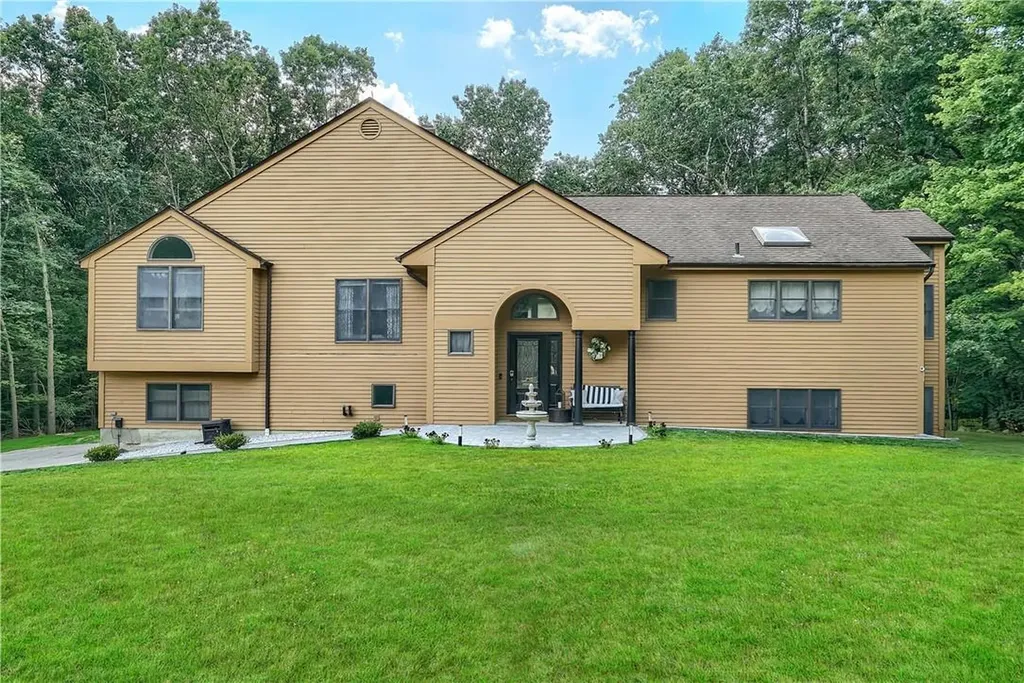 51 Millpond Lane Holmes NY 12531