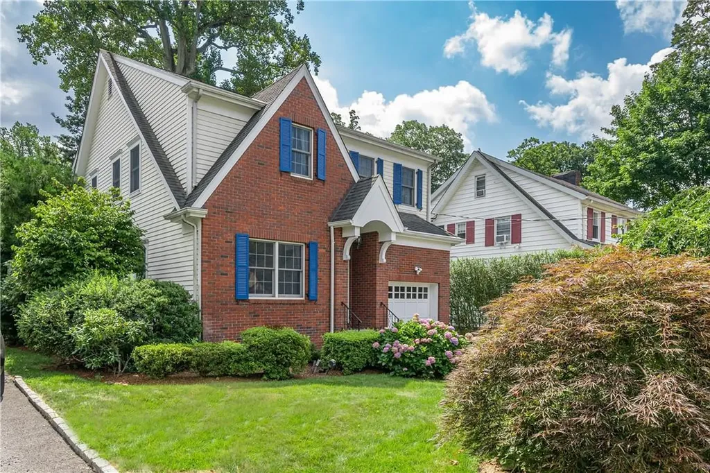 242 Nelson Road Scarsdale NY 10583