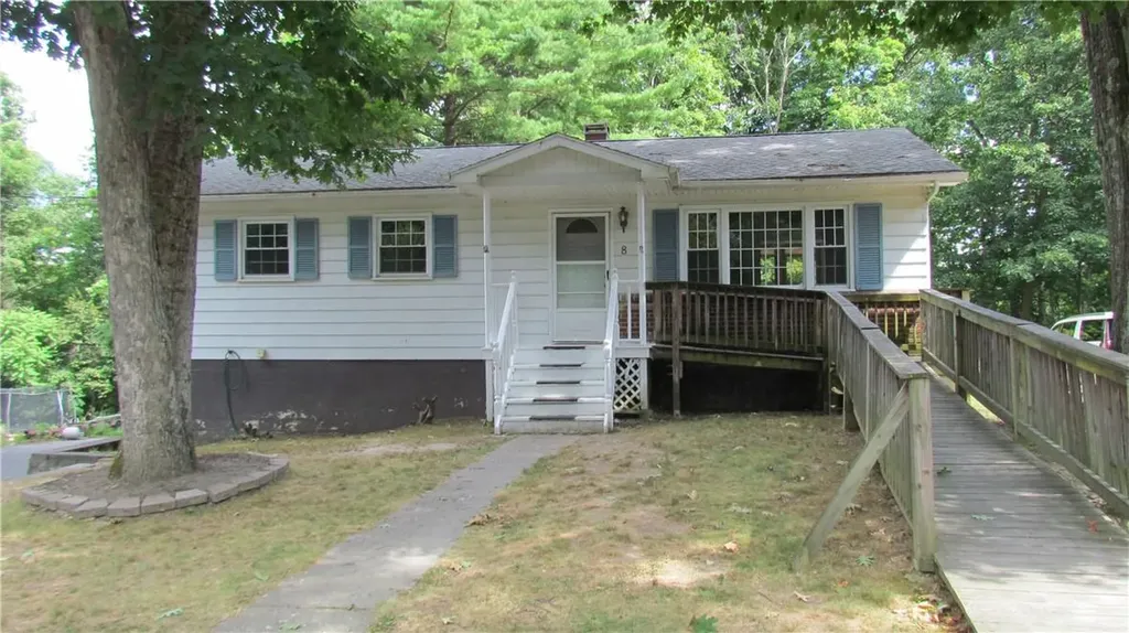 8 Parkview Place Poughkeepsie NY 12603