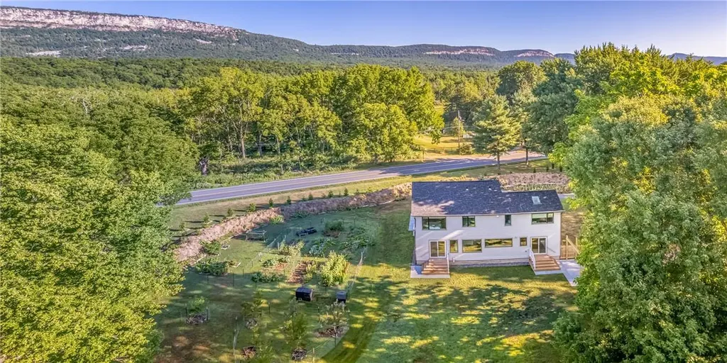 1121 Bruynswick Road Gardiner NY 12525
