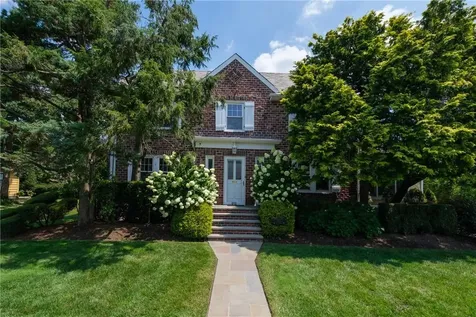912 Plymouth Street Pelham NY 10803