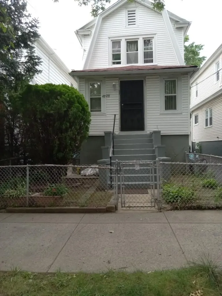 4221 Gunther Avenue Bronx NY 10466