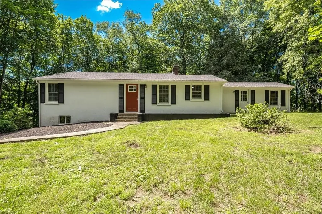 1 Hasbrouck Place New Paltz NY 12561