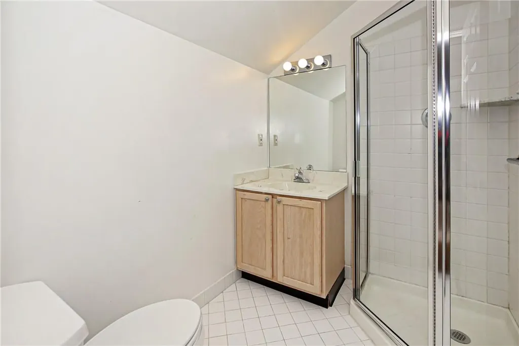 19 Eagle Court White Plains NY 10605
