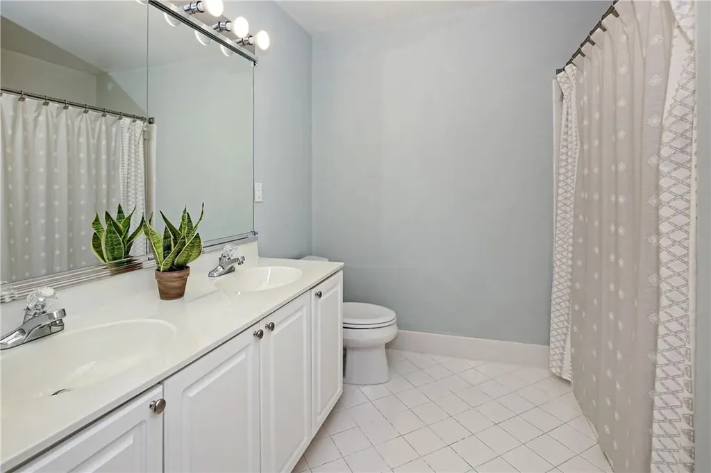 19 Eagle Court White Plains NY 10605