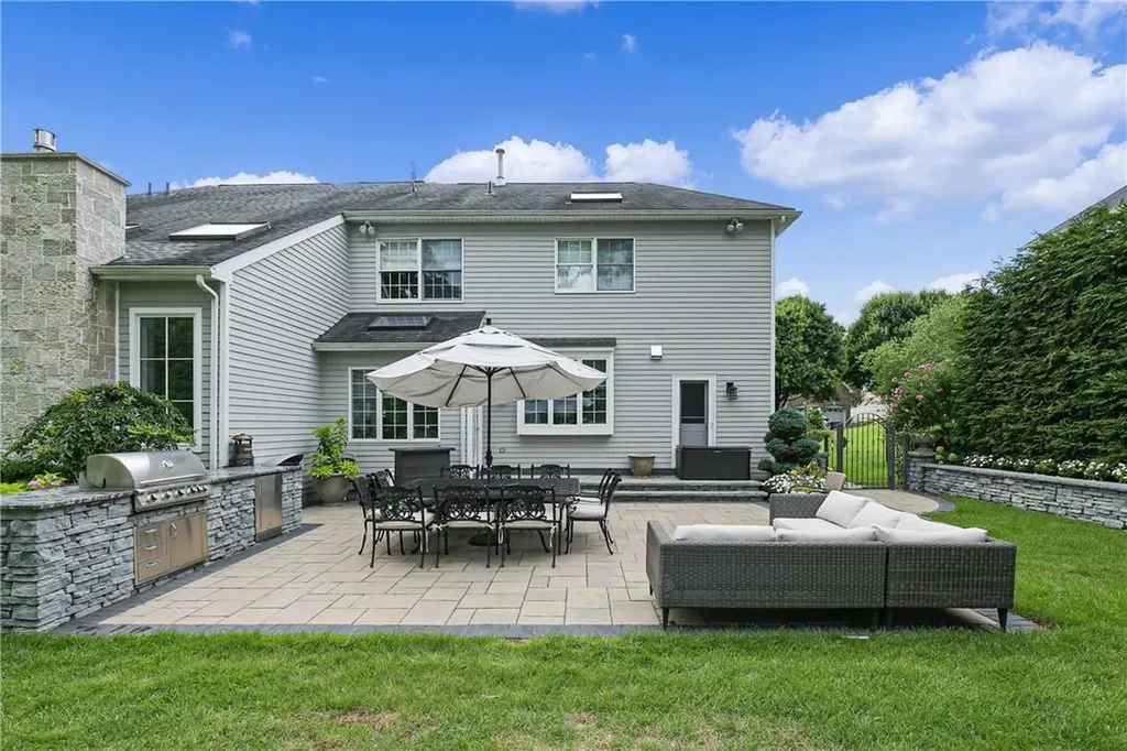 19 Eagle Court White Plains NY 10605
