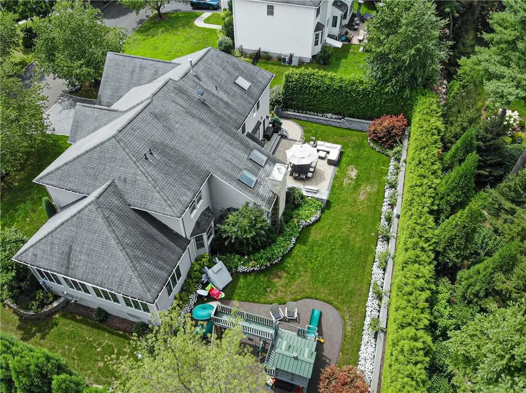 19 Eagle Court White Plains NY 10605