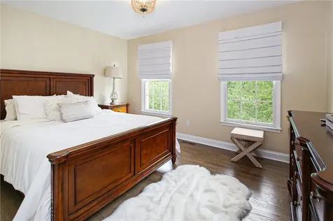 19 Eagle Court White Plains NY 10605