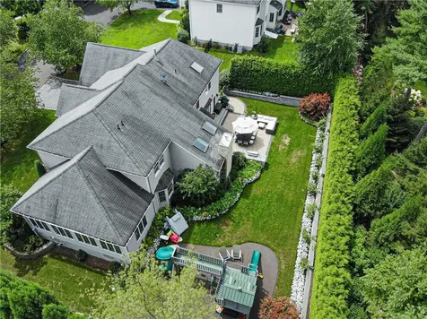 19 Eagle Court White Plains NY 10605