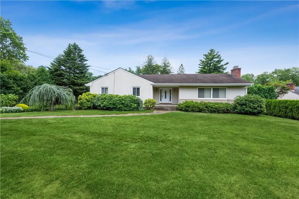 186 Nanny Hagen Road Thornwood NY 10594