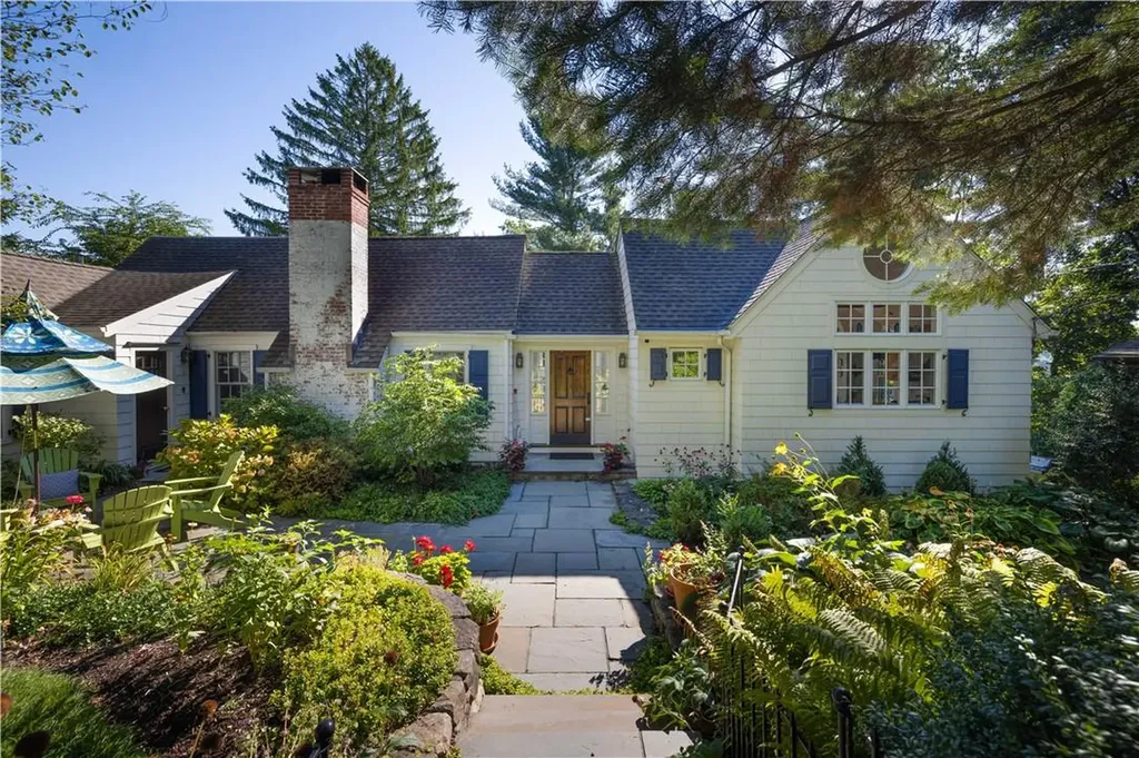 13 Bouton Street South Salem NY 10590