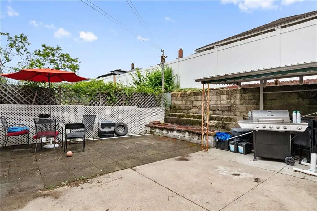 1622 Haight Avenue Bronx NY 10461